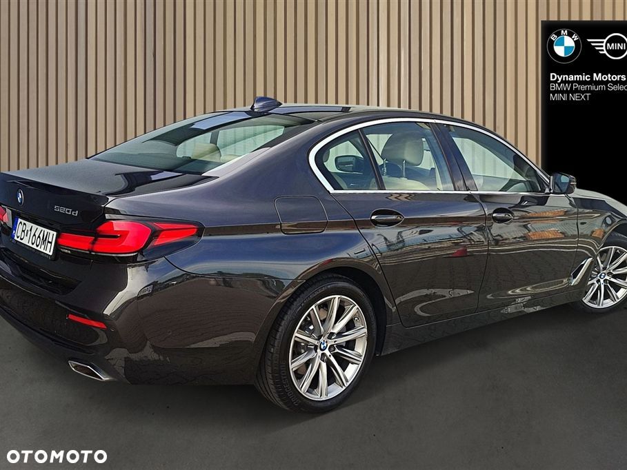 BMW Seria 5 520d xDrive MHEV - 5