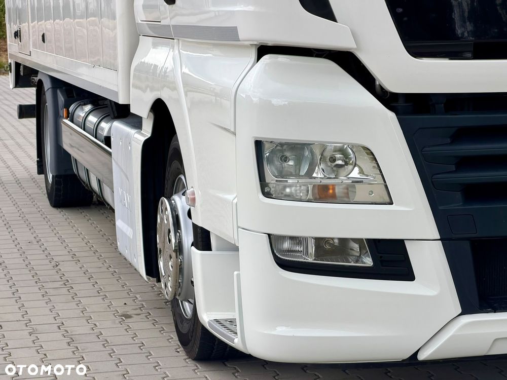 MAN TGX 18.360 / KONTENER / 18 EUROPALET / AUTOMAT / EURO 6 / SYPIALKA / ŁADOWNOŚĆ 7 728 KG / 2018 ROK / SPROWADZONY - 17