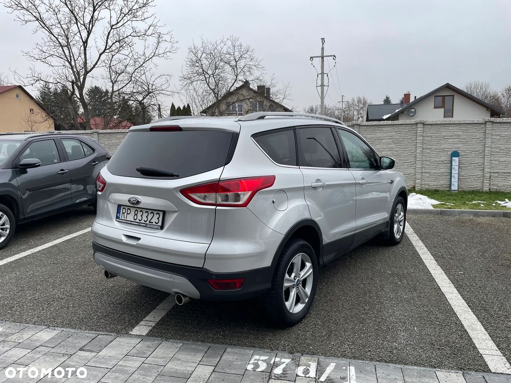 Ford Kuga 2.0 TDCi 4x4 Trend - 4