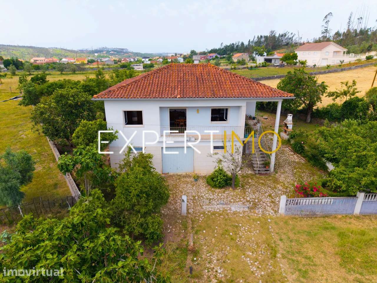 Moradia T3 com Terreno, Furo de Água e Garagem em Chã – Colmeias,... - Grande imagem: 5/12