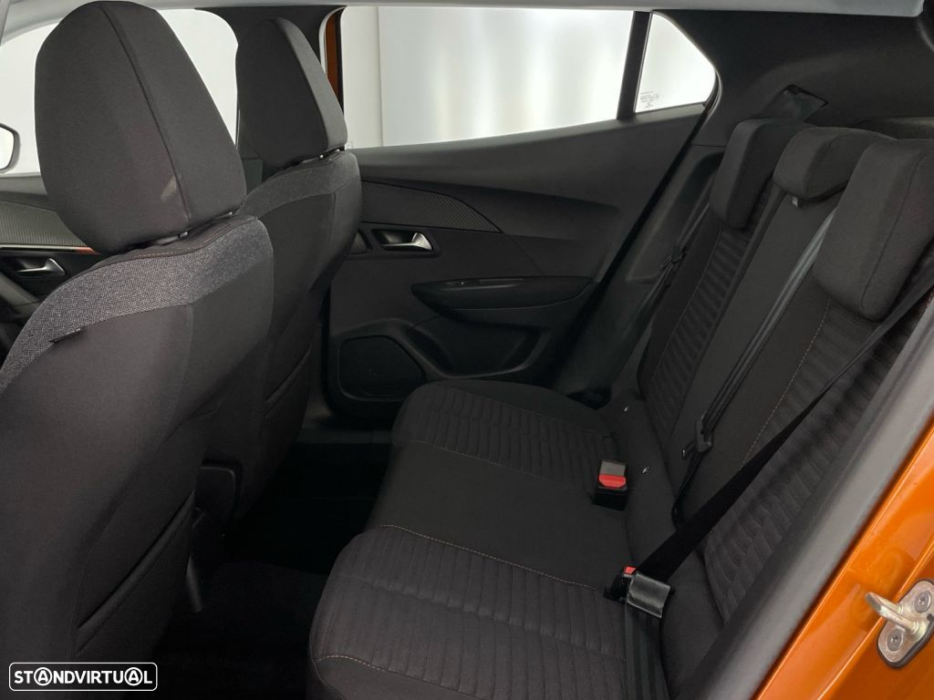 Peugeot 2008 1.2 PureTech Active Pack - 12