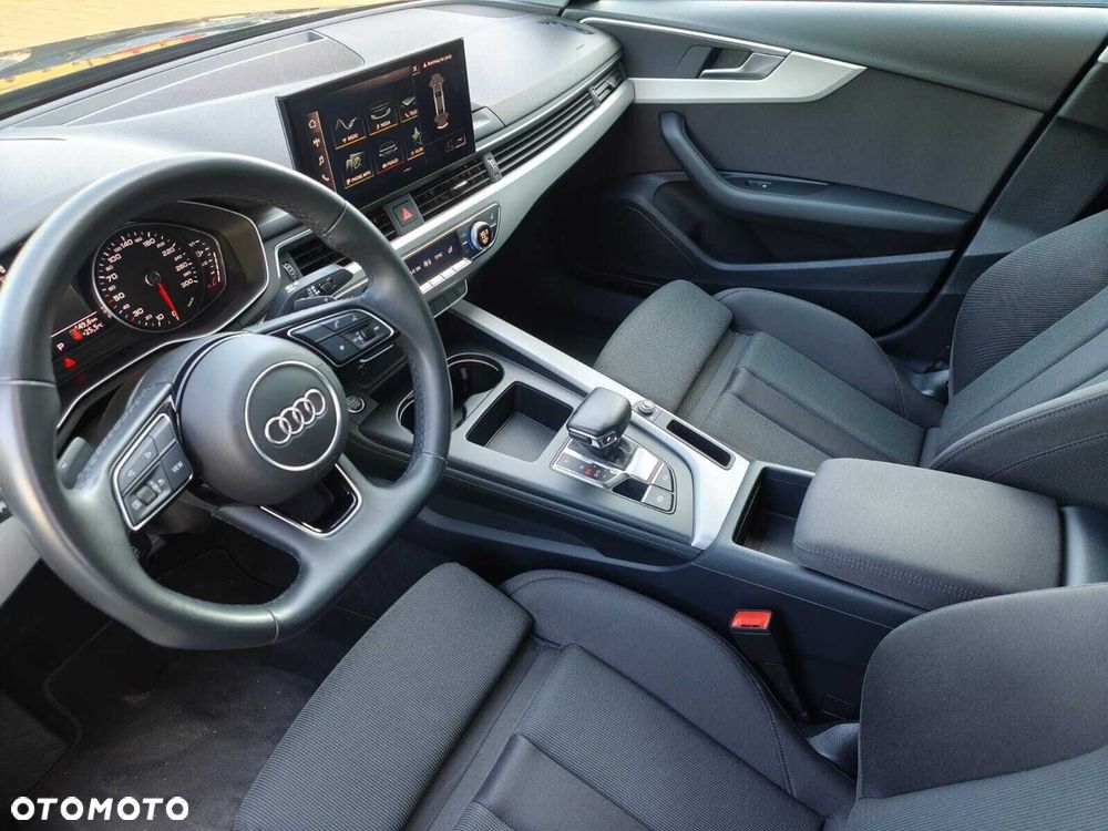 Audi A4 Limousine - 7