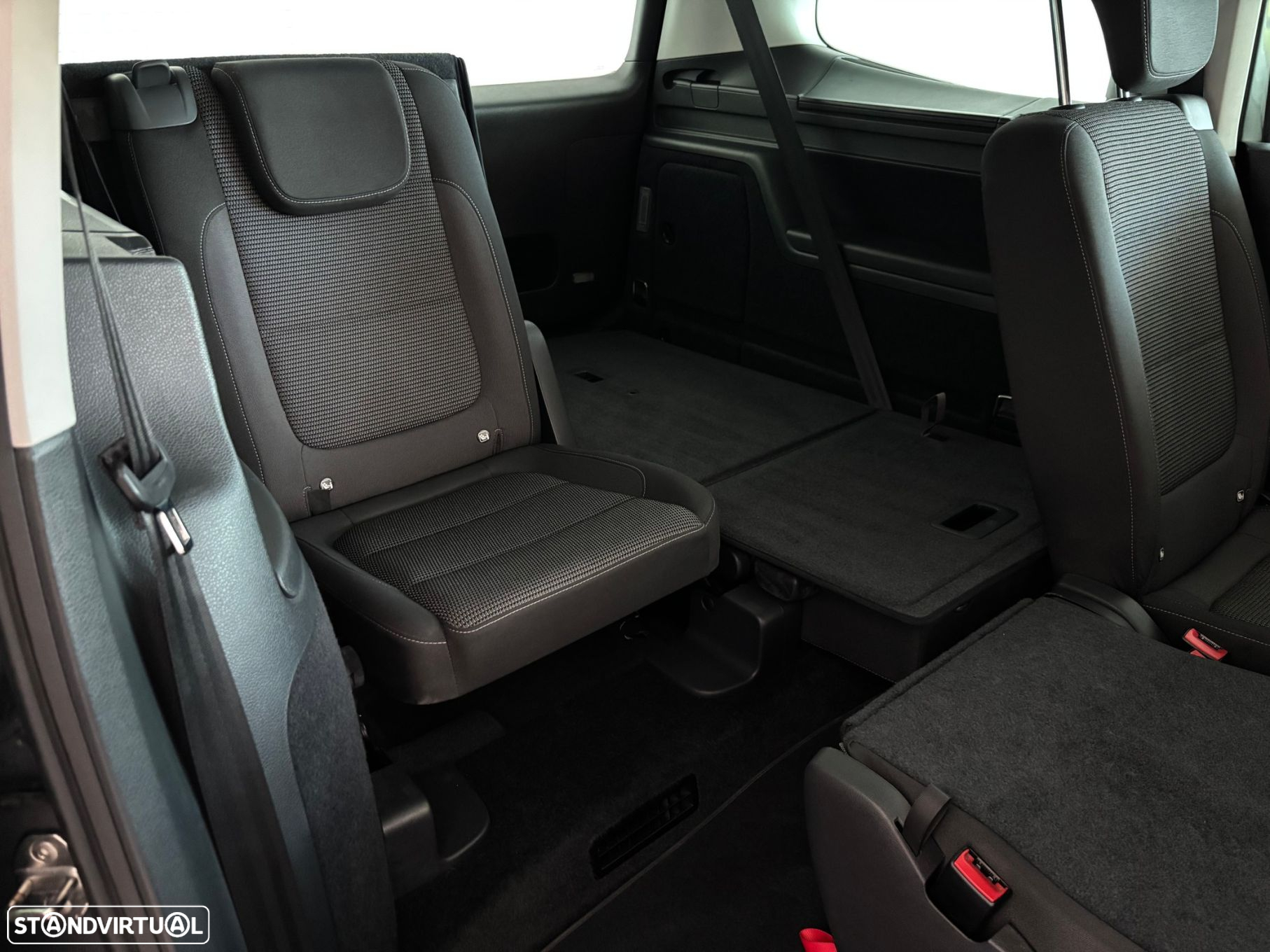 VW Sharan 2.0 TDI Confortline - 13