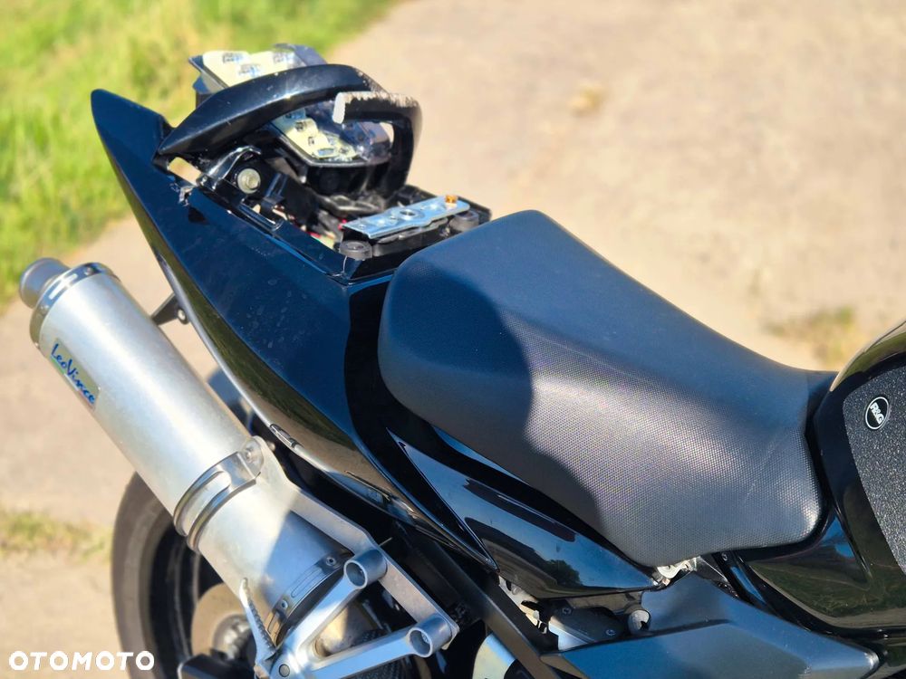 Suzuki SV - 16