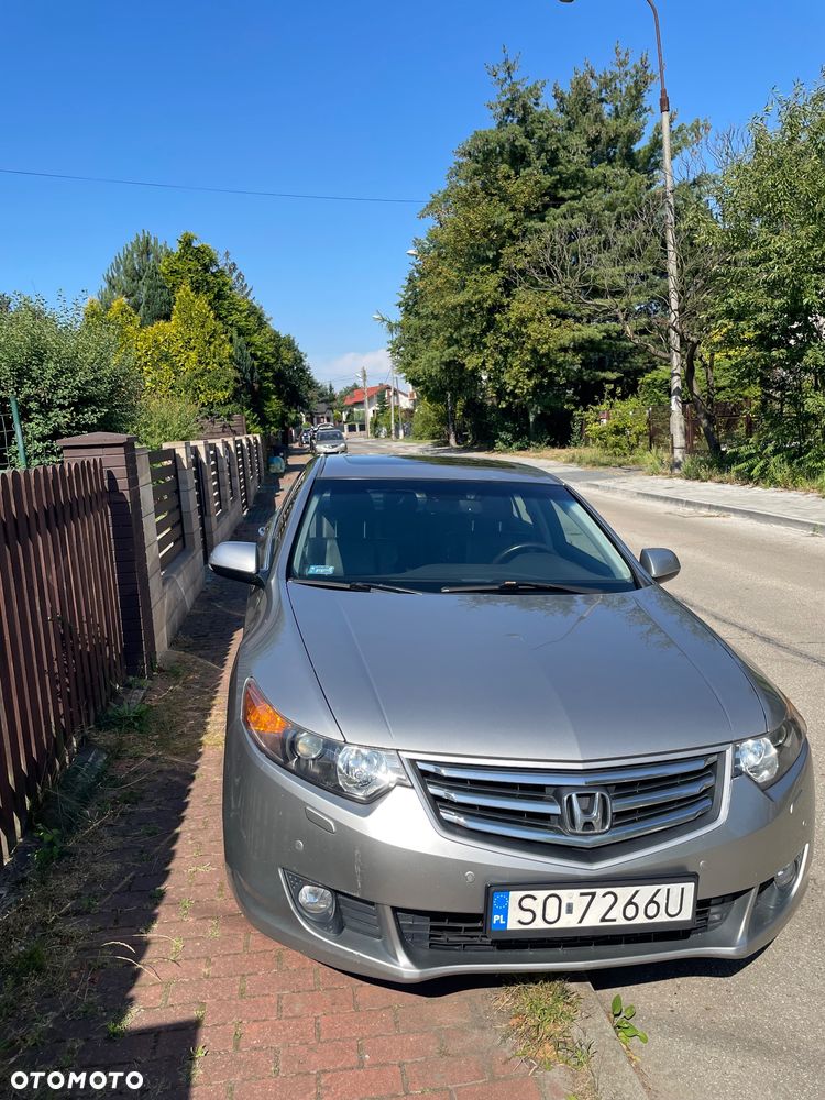 Honda Accord 2.0 Executive - 17