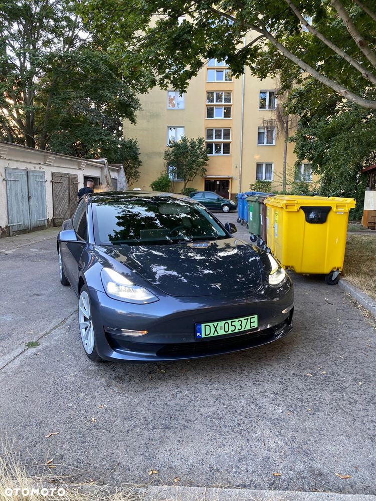 Tesla Model 3 - 2