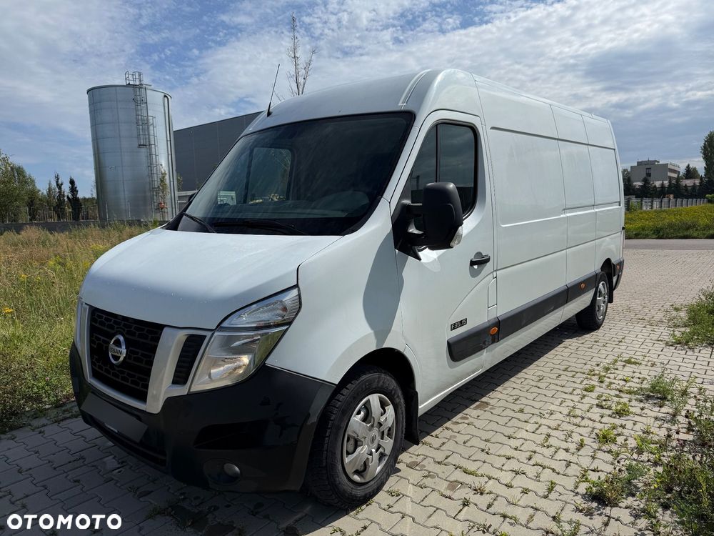 Nissan NV400 - 1