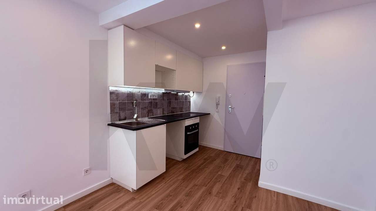 Design Moderno e Espaço Inteligente: T2 Totalmente Remodelado na Bura - Grande imagem: 4/20