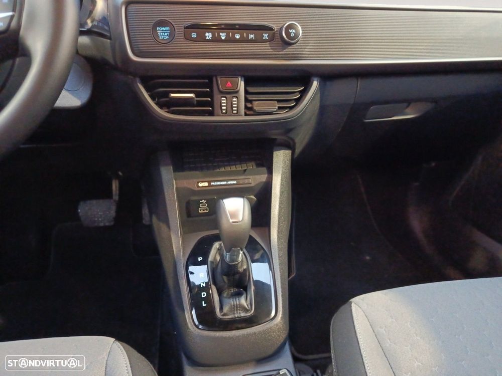 Ford Tourneo Courier 1.0 EcoBoost Titanium DCT — fotografia 11