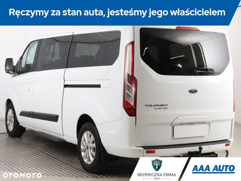 Ford Tourneo Custom - 5