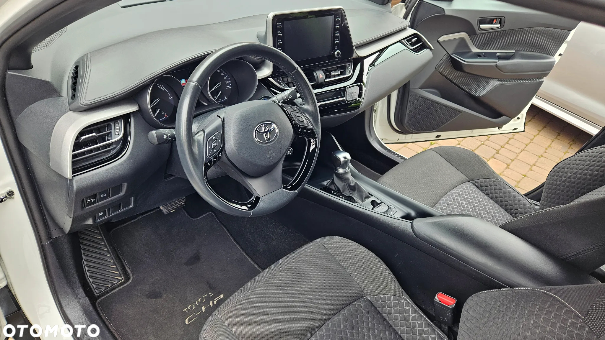 Toyota C-HR - 24