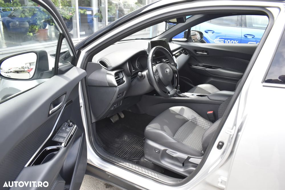 Toyota C-HR 2.0 HSD 184 CP 4x2 CVT Style - 32