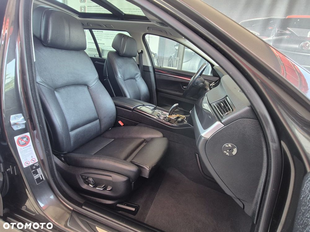 BMW Seria 5 535d - 33