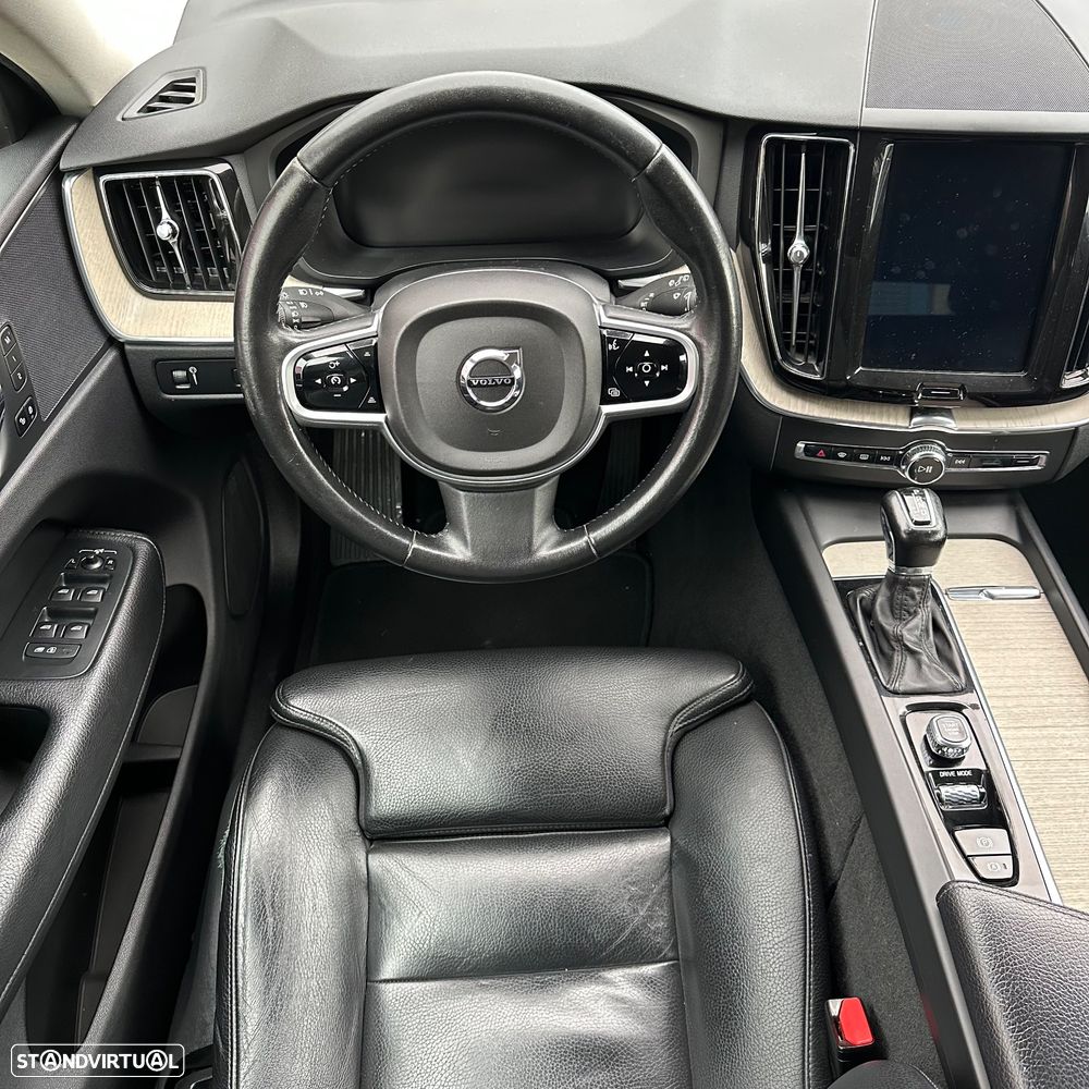 Volvo XC 60 2.0 D4 Inscription AWD Geartronic - 38