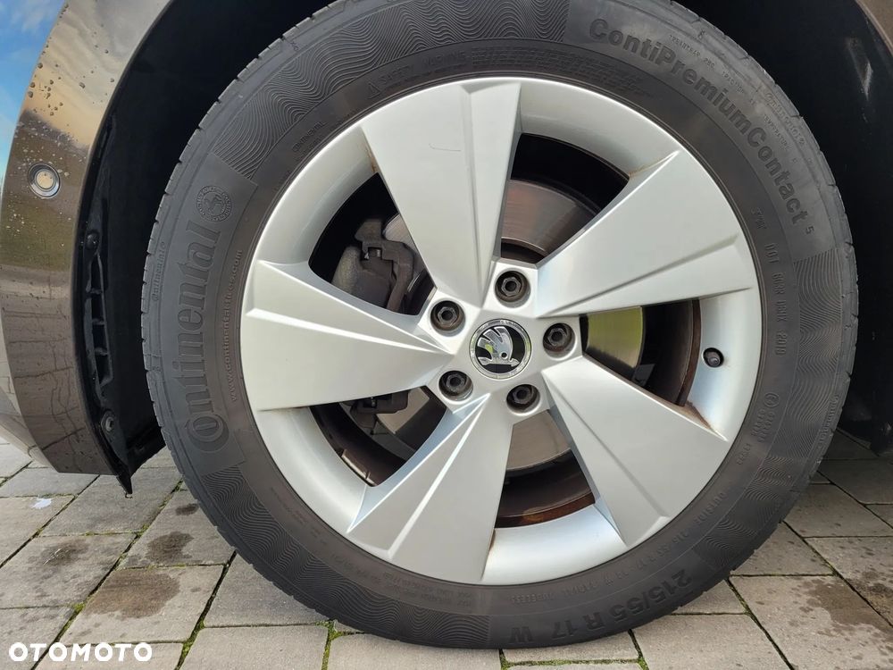 Skoda Superb 2.0 TDI Premium Edition - 24