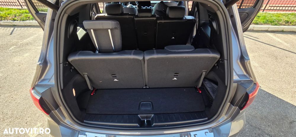 Mercedes-Benz GLB - 21