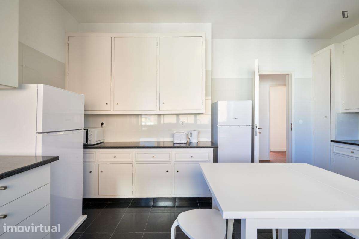 Quarto - localizado em Entrecampos Lisbon - Grande imagem: 4/24