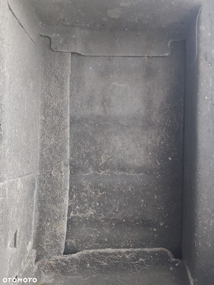 Jeep Grand Cherokee - 23