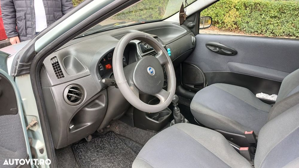 Fiat Punto - 4