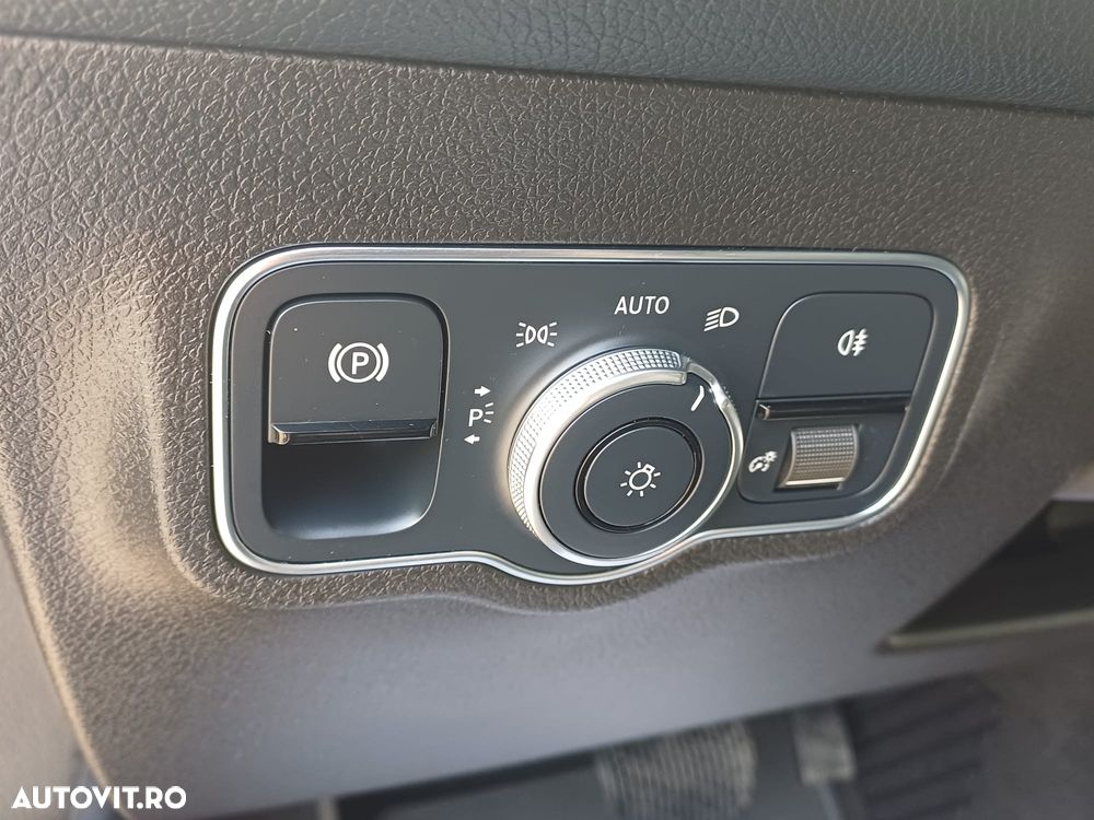 Mercedes-Benz GLB - 15