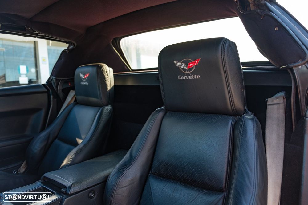 Chevrolet Corvette - 14