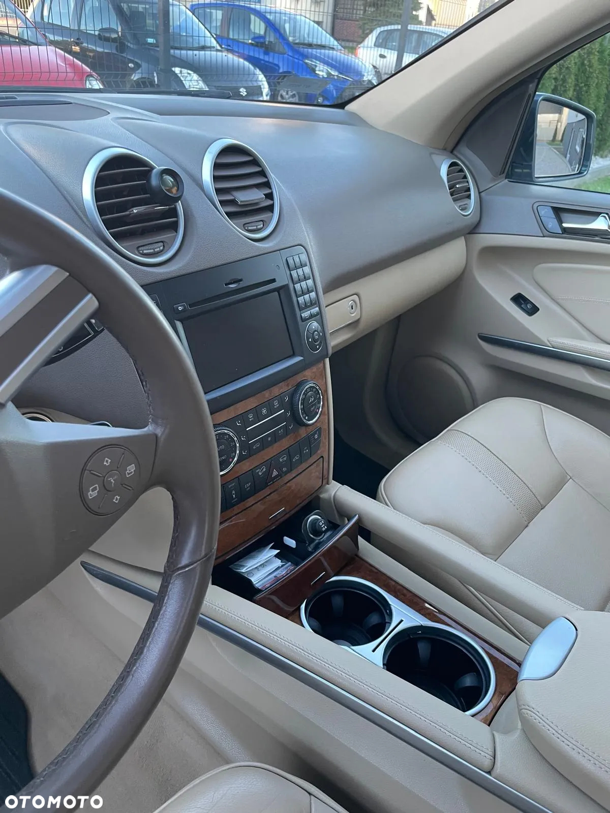 Mercedes-Benz ML 350 4-Matic - 9