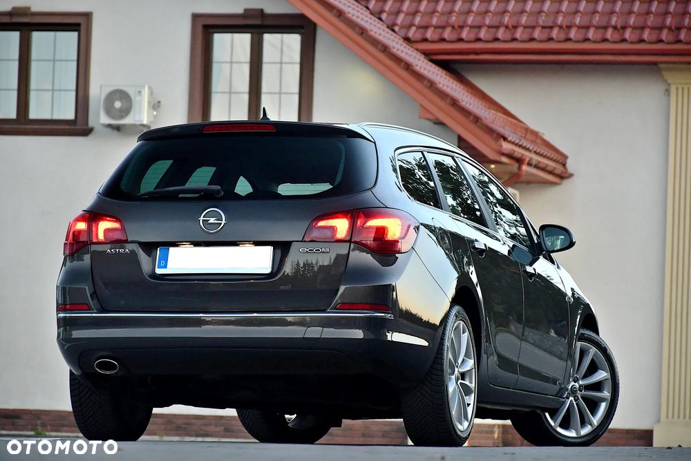 Opel Astra IV 1.4 T Cosmo - 18