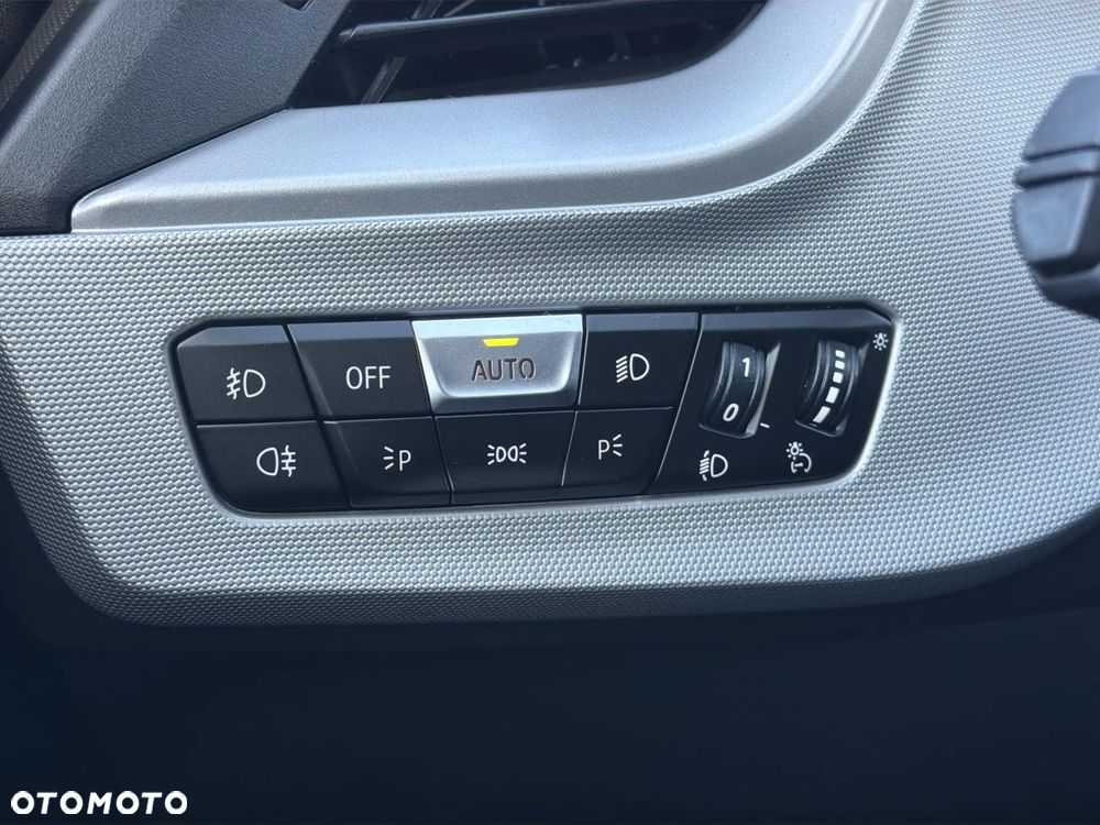 BMW Seria 1 118i Advantage - 13