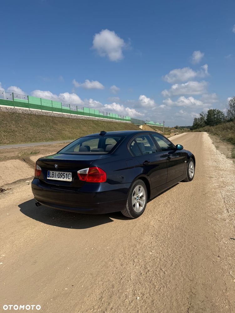 BMW Seria 3 320i - 1