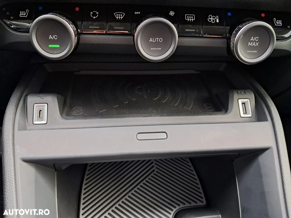 Citroën C4 1.2 PureTech 130 S&S EAT8 MAX - 30