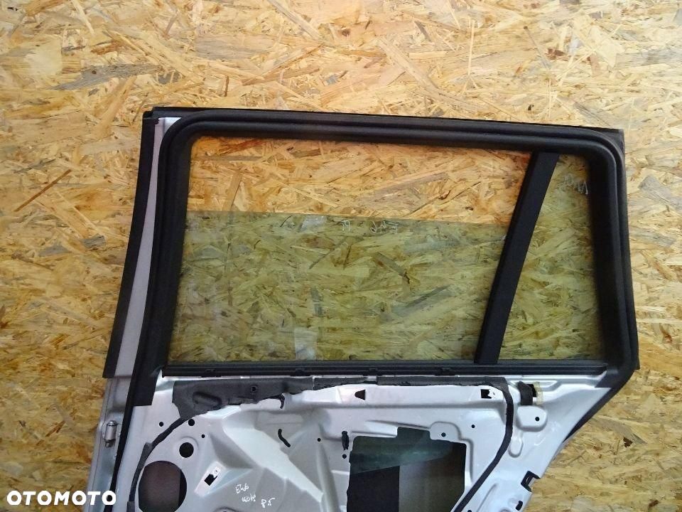DRZWI PRAWY TYŁ PRAWE TYLNE BMW E46 kombi lak: titansilber metallic 354/7 - 6