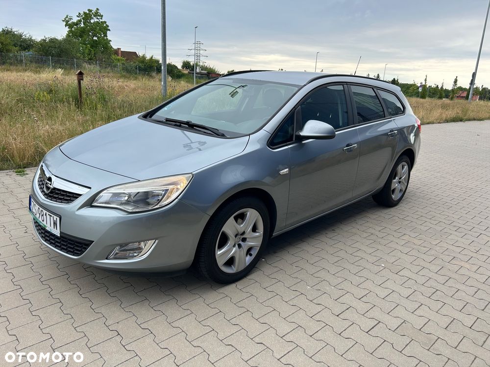 Opel Astra 1.6 ECOFLEX Start/Stop Edition - 2