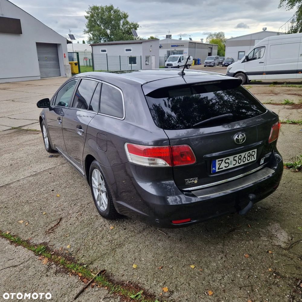 Toyota Avensis 2.0 Sol plus EU5 MS - 3