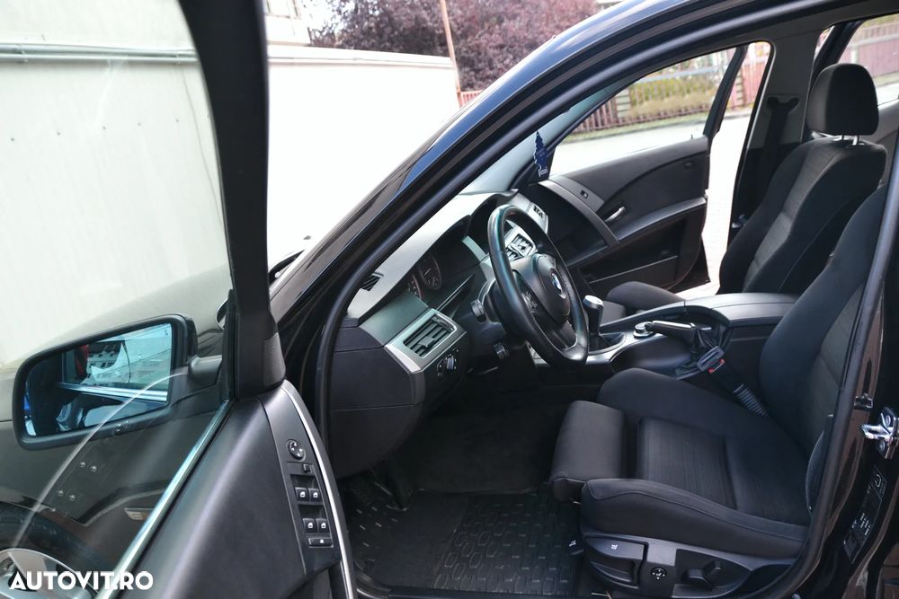 BMW Seria 5 520d Touring - 16