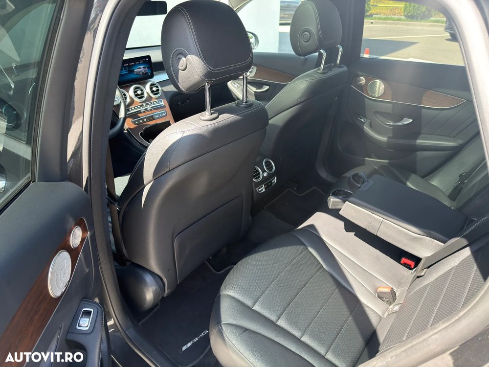 Mercedes-Benz GLC 300 e 4MATIC - 37