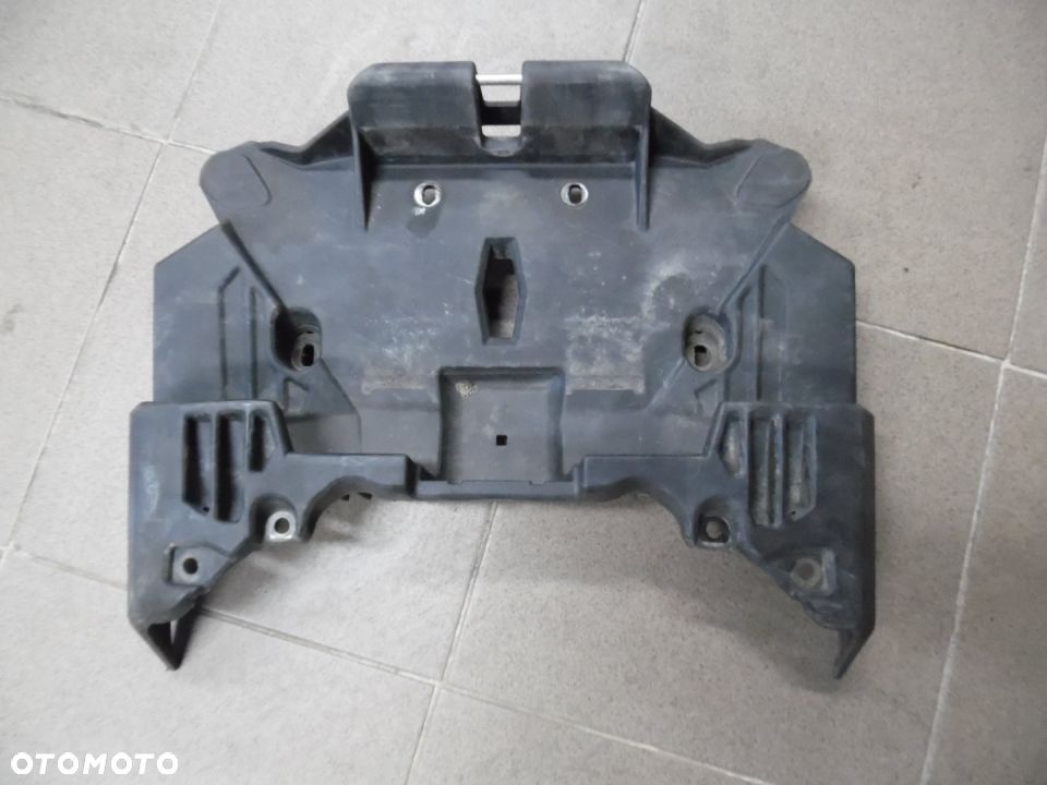 CAN AM OUTLANDER XMR 650 1000 PLASTIK TYŁ ZADUPEK - 1