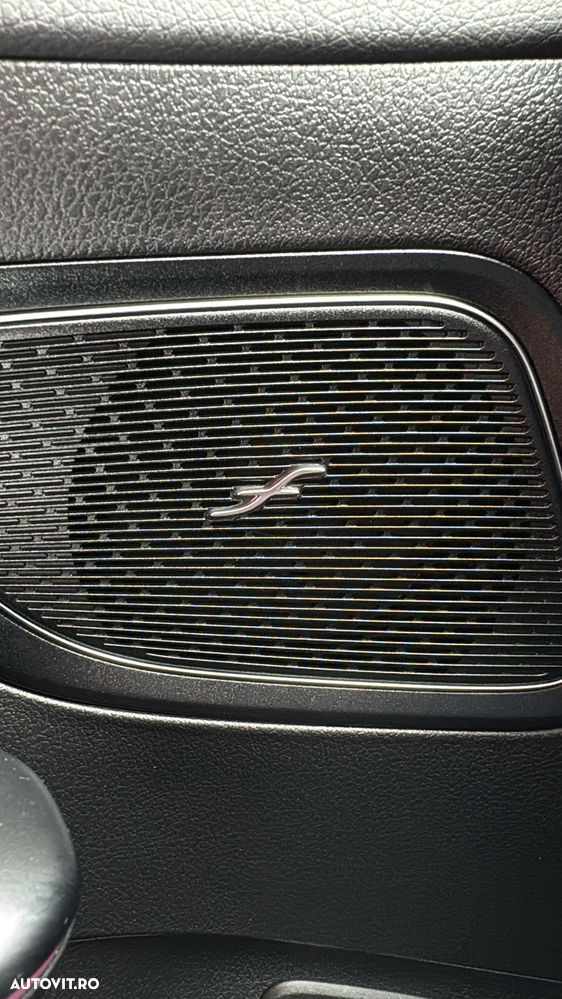 Mercedes-Benz C 300 PHEV - 7