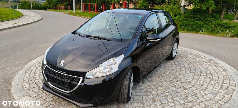 Peugeot 208 - 11