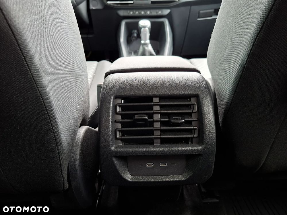 Ford Tourneo Connect 1.5 EcoBoost Trend - 22