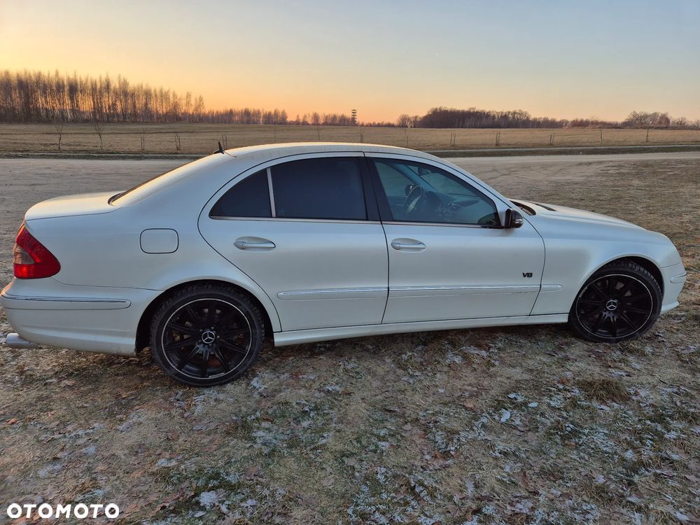 Mercedes-Benz Klasa E 500 T Avantgarde - 6