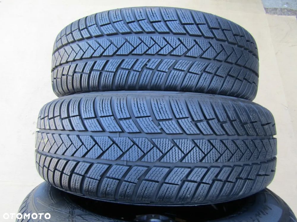 4x Felgi Koła 18 BMW X3 X4 G01 GO2 / 7 j 5x112 ET22 + Opony 225/60 Zimowe - 22