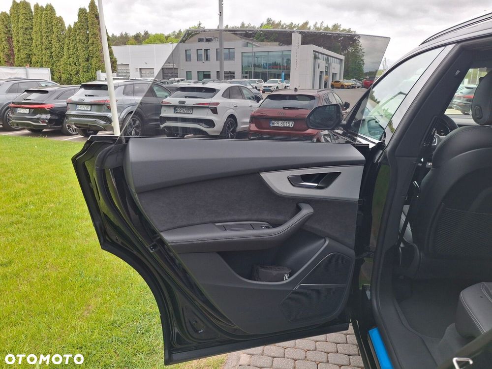 Audi Q8 - 25