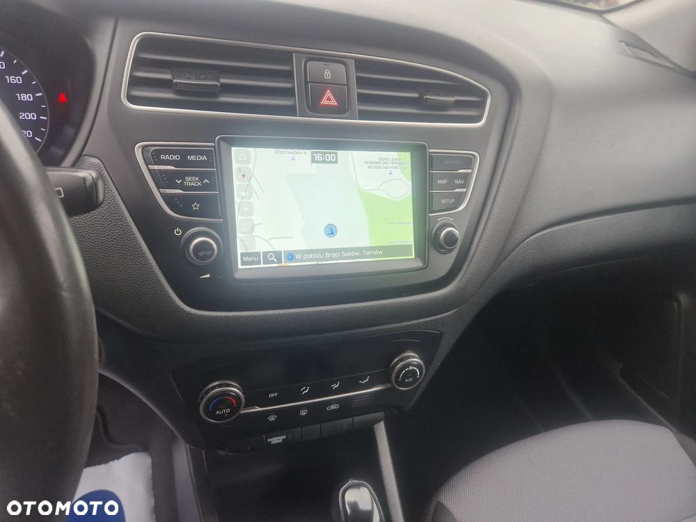 Hyundai i20 - 13