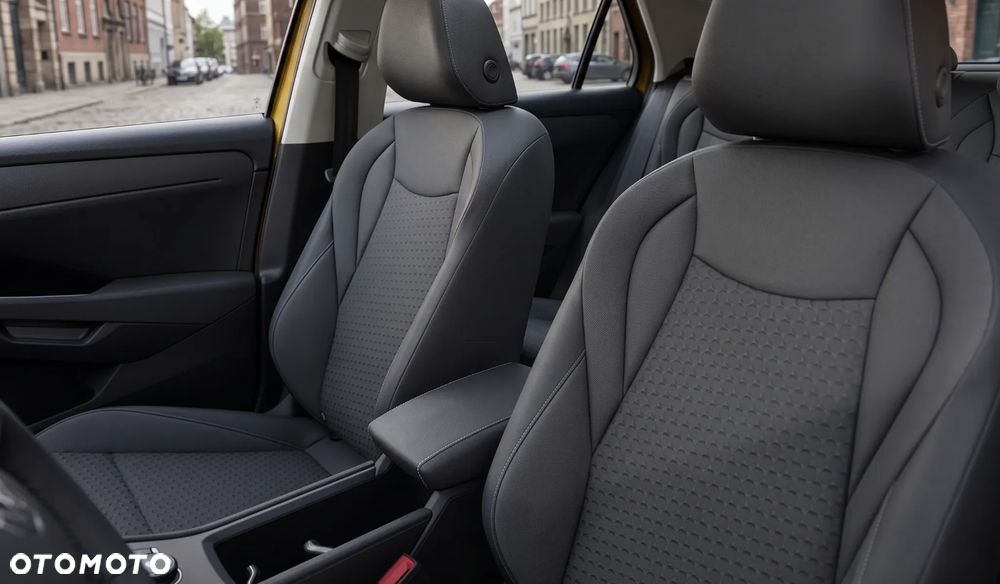 Volkswagen T-Roc 1.5 eTSI OPF DSG Life - 6
