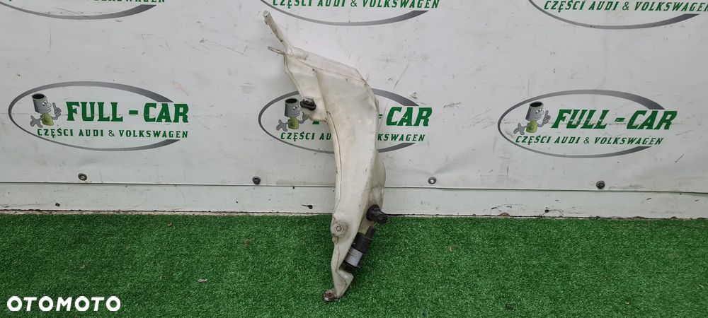 ZBIORNICZEK SPRYSKIWACZY A4 B6 KOMBI 8E0955453Q 8E9955451J - 1