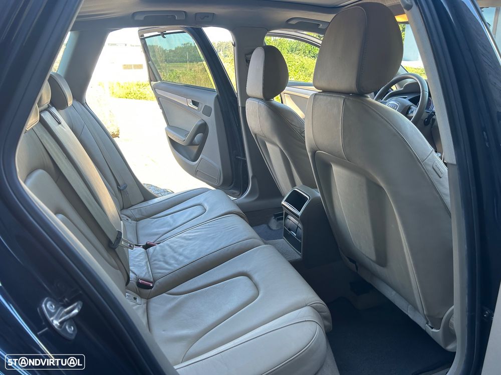 Audi A4 Avant 2.0 TDI exclusive - 12