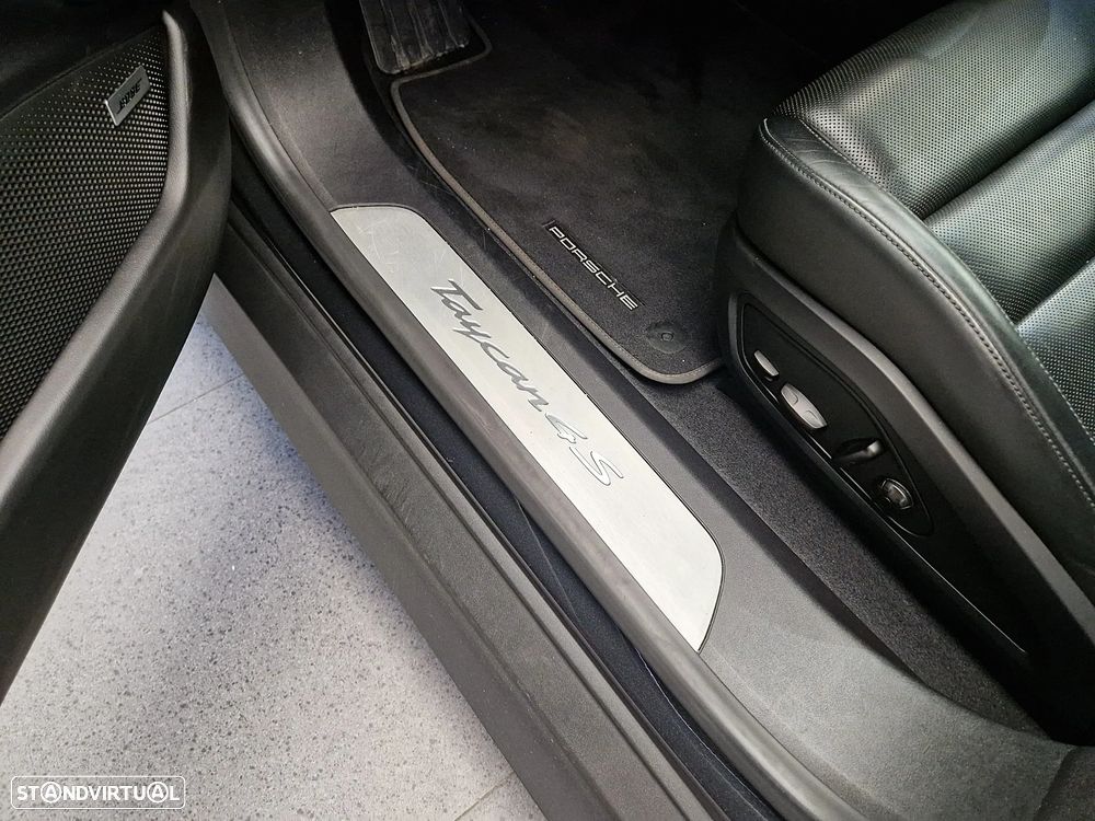 Porsche Taycan 4S - 19