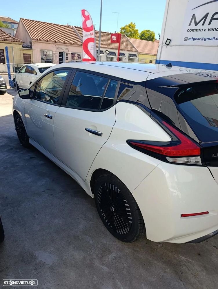 Nissan Leaf - 4
