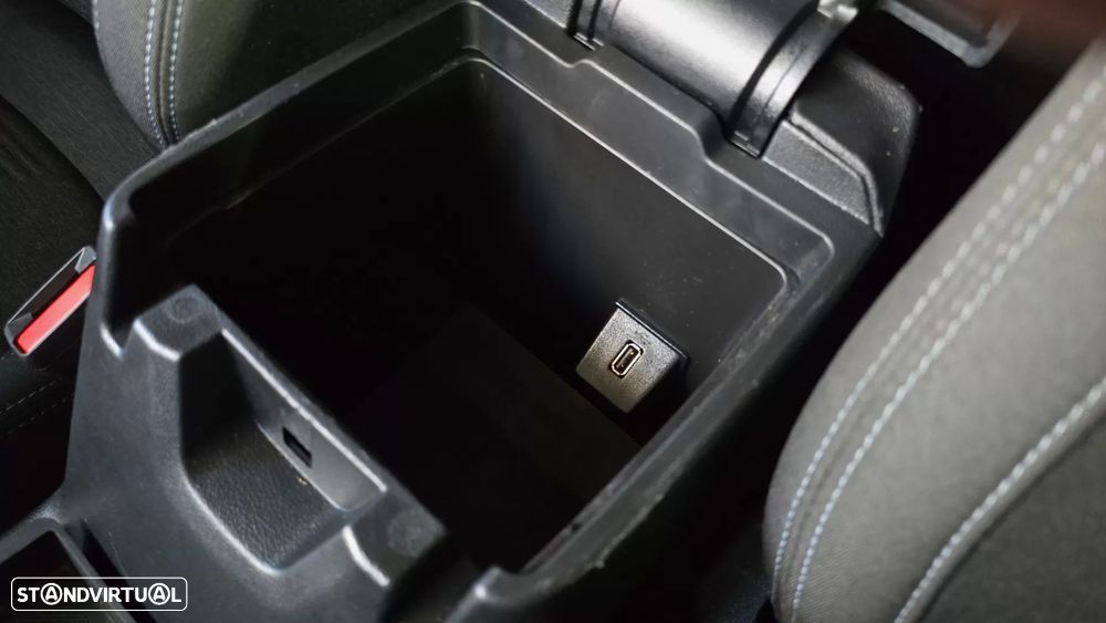 Ford Focus 1.0 EcoBoost Active Aut. - 38