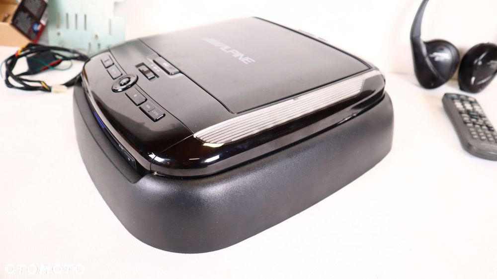 TOYOTA LAND CRUISER 200 PODSUFITKOWY MONITOR ALPINE - 7
